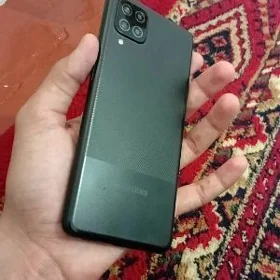 Samsung  A12