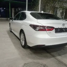 Toyota Camry 2023