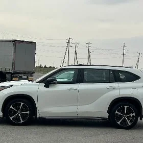 Toyota Highlander 2021