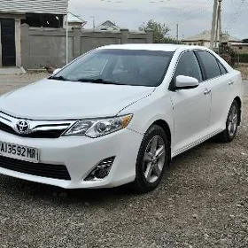Toyota Camry 2012