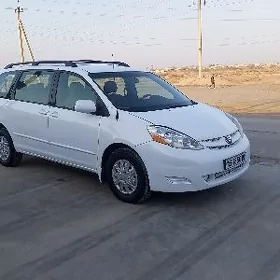 Toyota Sienna 2005