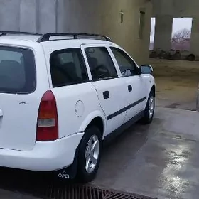 Opel Astra 2000