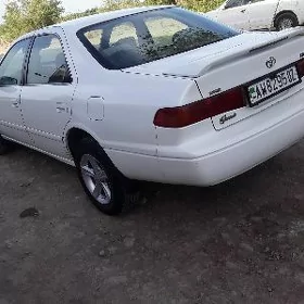 Toyota Camry 2000