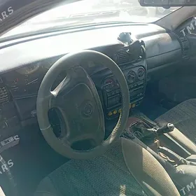 Opel Omega 1995