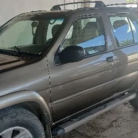 Nissan Pathfinder 2003