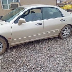 Mitsubishi Diamante 1995
