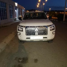 Mitsubishi L200 2025