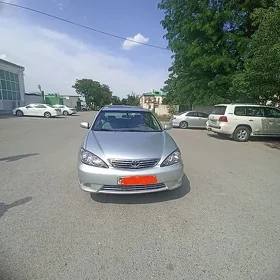 Toyota Camry 2004