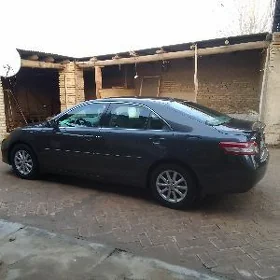 Toyota Camry 2011