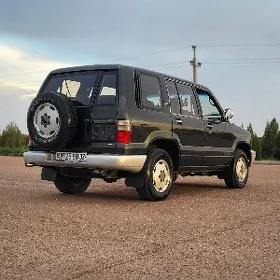 Opel Montarey 1995