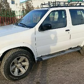 Nissan Pathfinder 1997