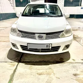 Nissan Versa 2011