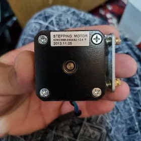 Stepping motor motorcik