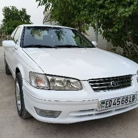 Toyota Camry 2001