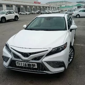 Toyota Camry 2022