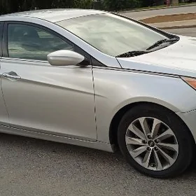 Hyundai Sonata 2011