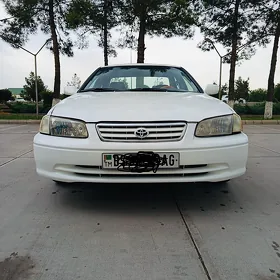 Toyota Camry 2000