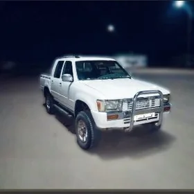 Toyota Hilux 1990