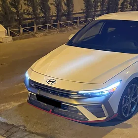 Hyundai Elantra 2025