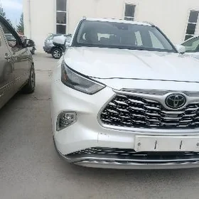 Toyota Highlander 2020