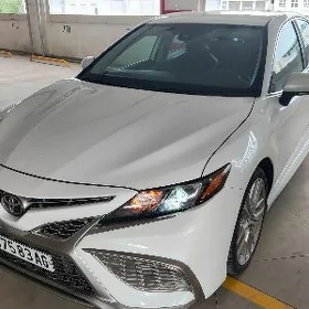 Toyota Camry 2021