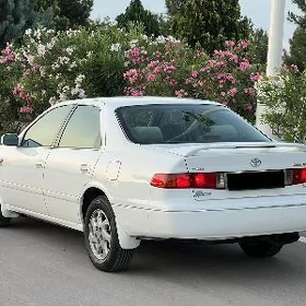 Toyota Camry 2000