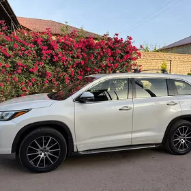 Toyota Highlander 2018