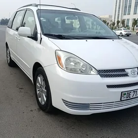 Toyota Sienna 2004