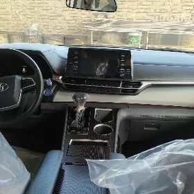 Toyota Sienna 2021