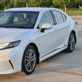 Toyota Camry 2024