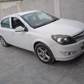 Opel Astra 2010