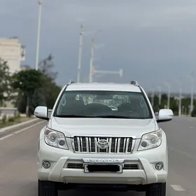 Toyota Land Cruiser Prado 2013