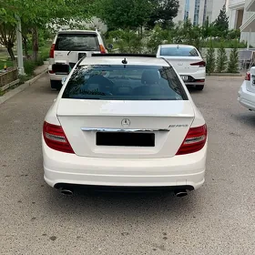 Mercedes-Benz C300 2010