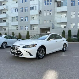 Lexus ES 350 2020