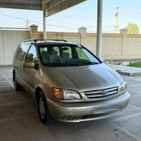 Toyota Sienna 2001