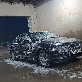 BMW E39 1998
