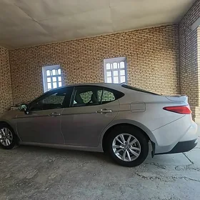 Toyota Camry 2025