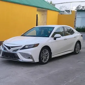 Toyota Camry 2021