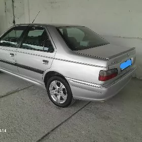 Peugeot 405 2005
