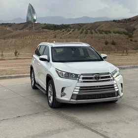 Toyota Highlander 2019