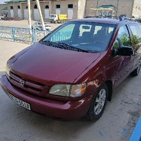 Toyota Sienna 2000