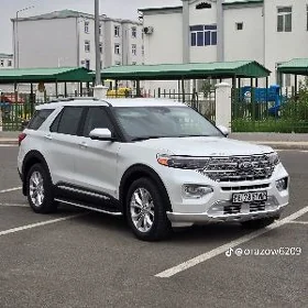 Ford Explorer 2023