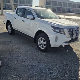 Nissan Navara 2025