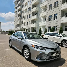 Toyota Camry 2023