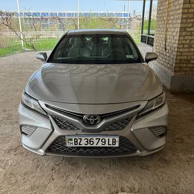 Toyota Camry 2018
