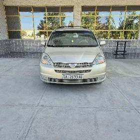 Toyota Sienna 2004