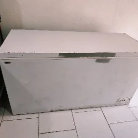 MOROZILKA UGUR 500 L