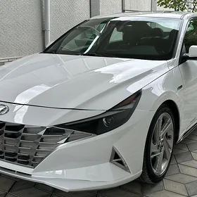Hyundai Elantra 2021