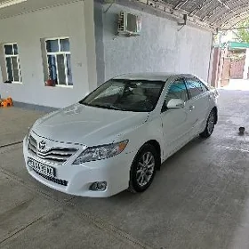 Toyota Camry 2011