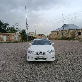 Toyota Camry 2011